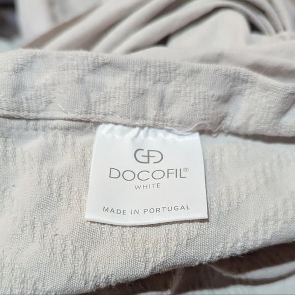 DOCOFIL Queen Duvet Portugal Cotton Matelasse Chevron Light Grey Preppy - Picture 4 of 5
